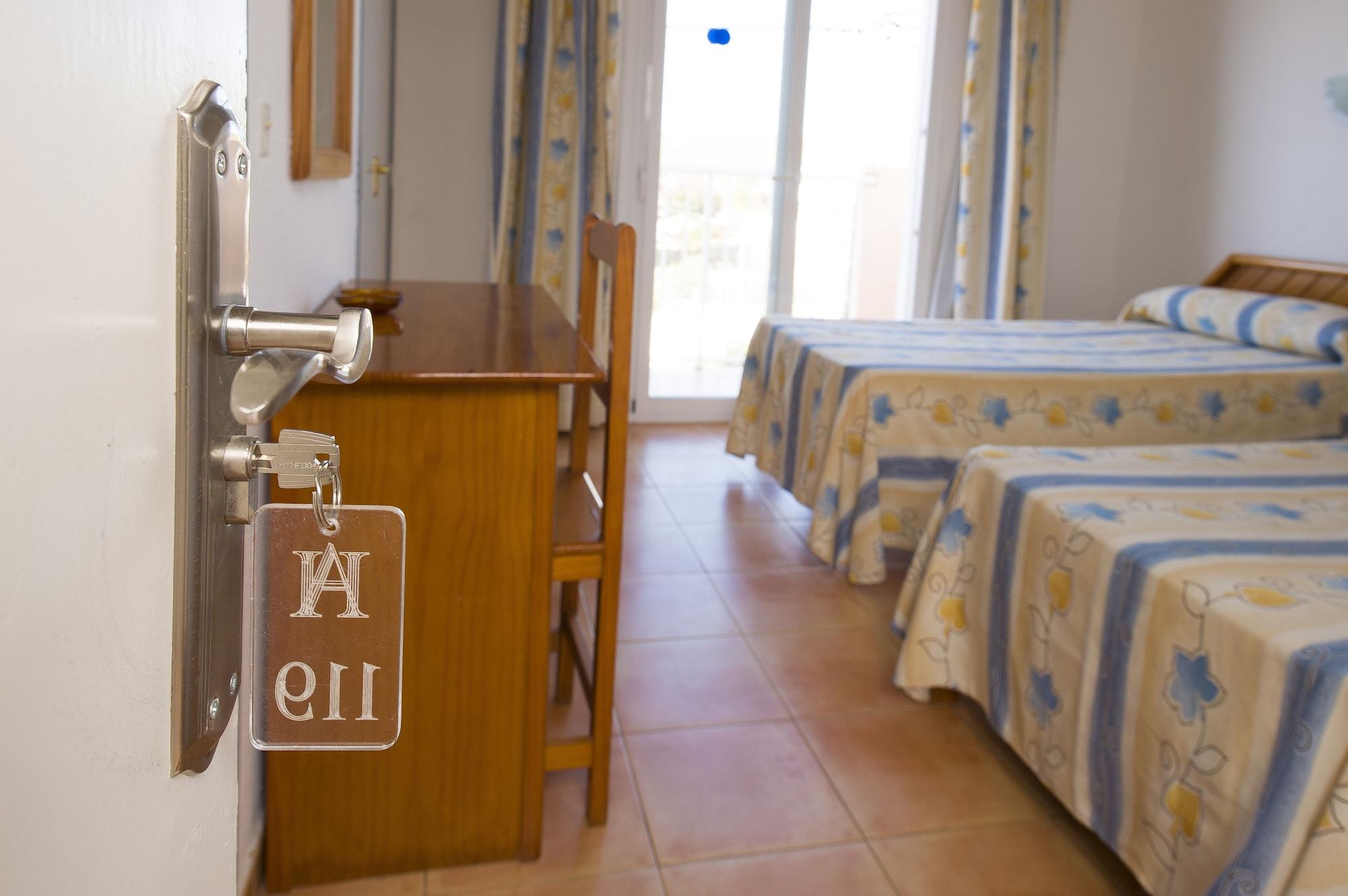 Hostal Anibal - Ab Group Sant Antoni de Portmany Exterior foto