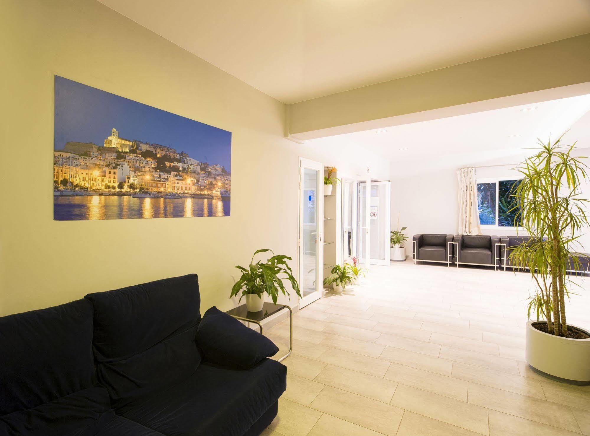 Hostal Anibal - Ab Group Sant Antoni de Portmany Exterior foto